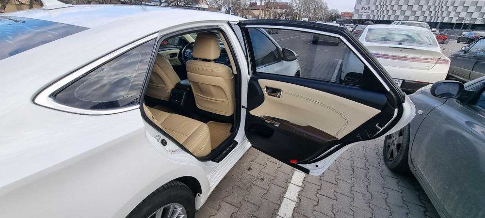 Toyota Avalon Hybrid LIMITED 2016