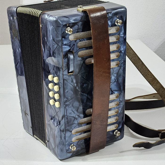 Concertina tell em lá Sustenido