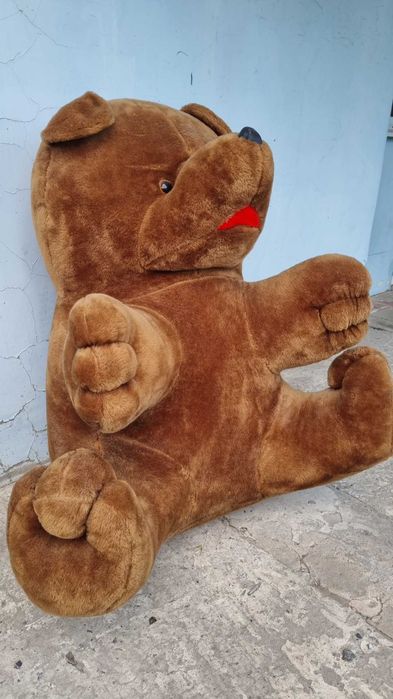 Великий м’який ведмідь