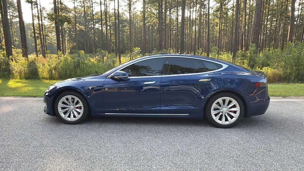 Tesla Model S P100D      2016