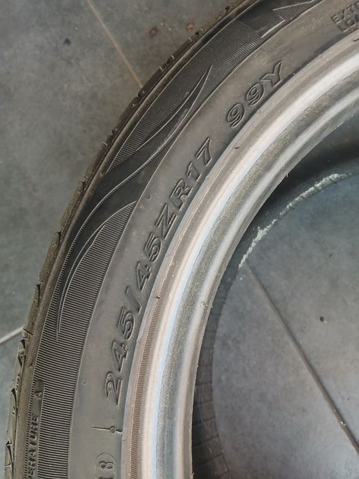 2 pneus 245 45 r17 Nexen