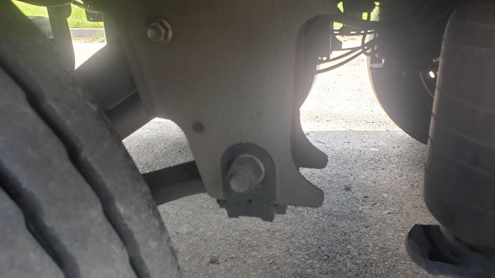 Mechanizm podnoszenia osi Schmitz typu chłodnia - ocynkowany