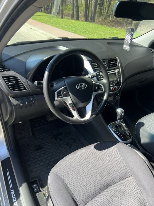 Hyundai accent 2012 р