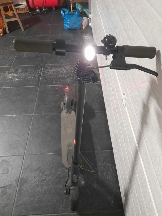 Trotineta Xiaomi 30k/h