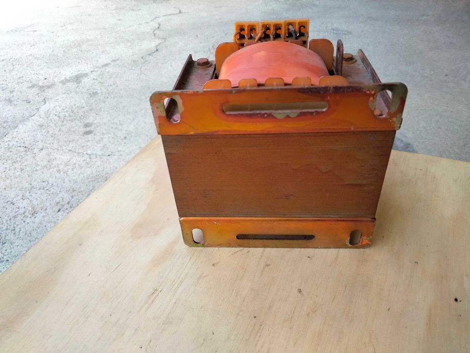 400 VA Transformer, Primary 220/415 V, Secondary 0/12/24/110/220 V64738816999171122