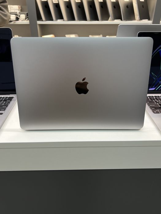 MacBook Pro 13 2019 i5/8Gb/256Gb стан 9/10 #78090