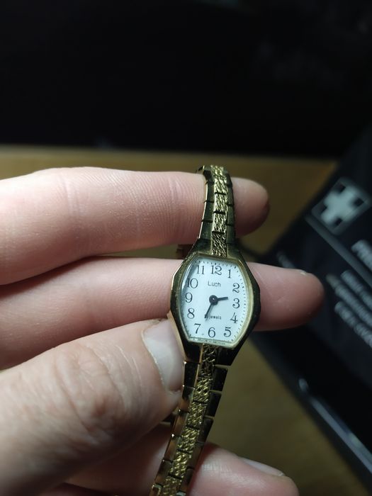 Часы ЛУЧ есть пару вариантов