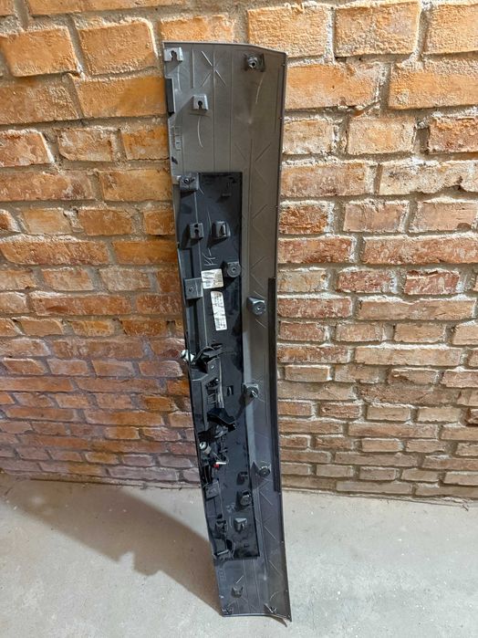 Blenda osłona  klapy tylnej Dodge Grand Caravan oryginał 2017