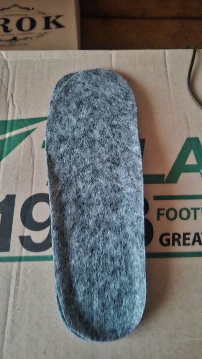 Продам ботинки летние