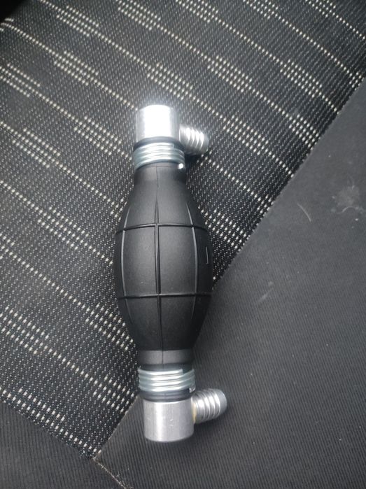 Груша підсосу Dacia Logan