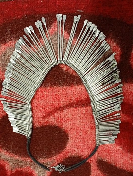 Colar em minis peças finas feitas a mao