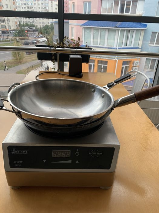 Плита індукційна WOK PROFI LINE 3100 D