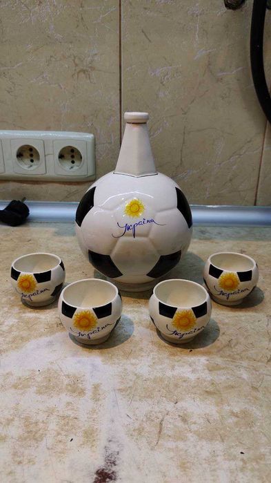 Набор подарок сувенирный  графин штов футбольный Украина