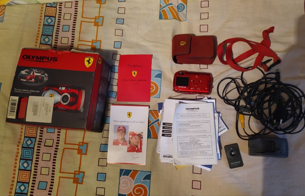Фотоаппарат olimpus Ferrari