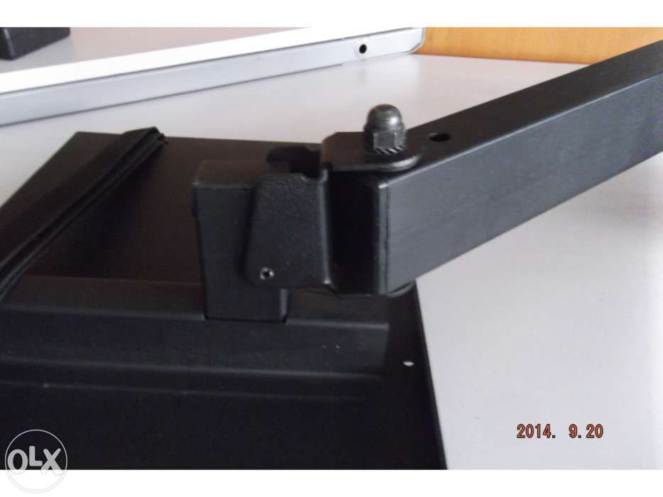 Prateleira / Suporte Móvel TV / Aparelhagem