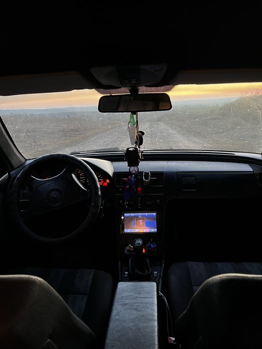 Mercedes-Benz w202 c180