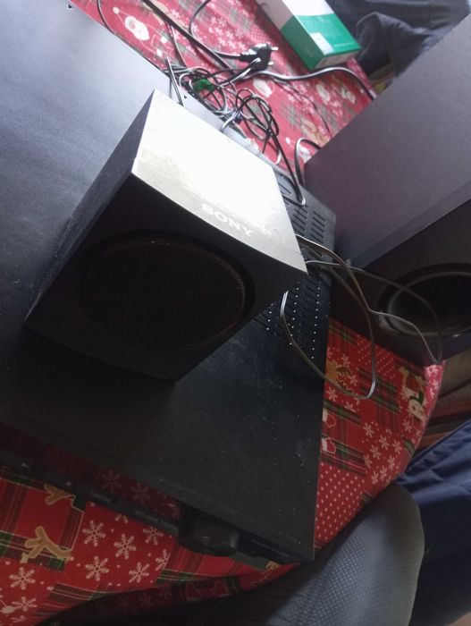 Vendo aparelho da Sony 5.1 DVD/radio bom som como novo