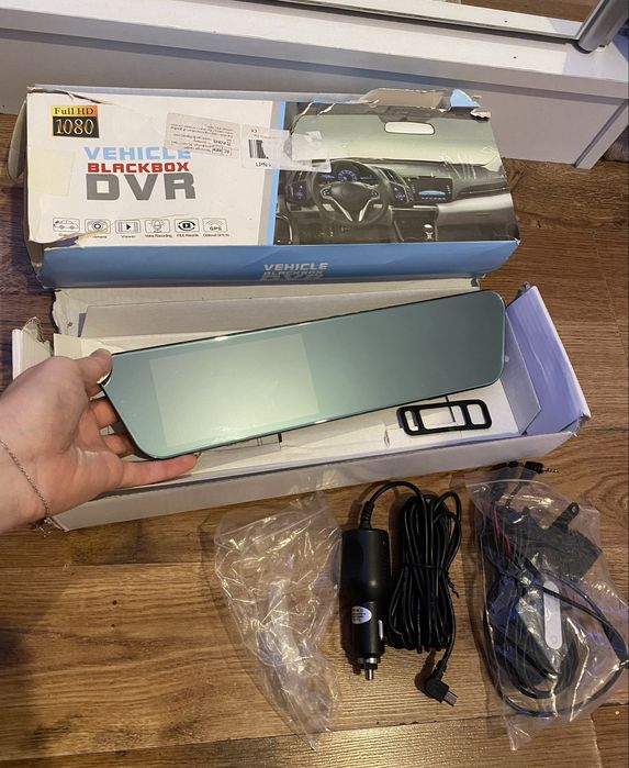 Wideo rejestrator kamerka samochodowa- lusterko FULL HD