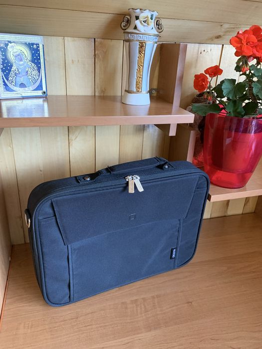 Сумка фірмена”Dicota”нова для ноутбука на 14.1 дюймів