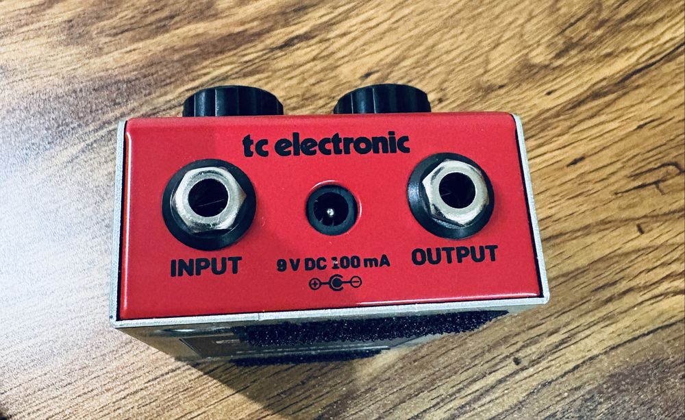 Pedal guitarra / baixo TC Electronic Nether Octaver