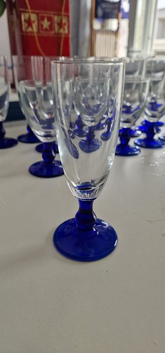 Conjunto de copos pé azul