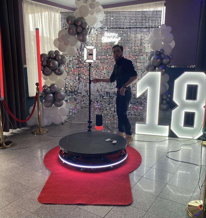 Fotobudka 360+Skrzydła do zdjęć- HIT imprez!