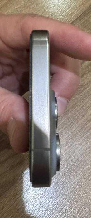 Продам iPhone 15 Pro 256 GB