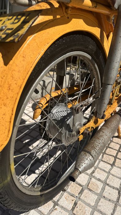 Motorizada classica antiga