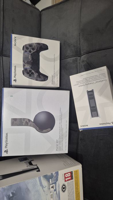 PS5 praticamente nova, muito pouco uso