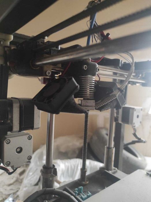 3Д-принтер Б/В кастомна сбірка