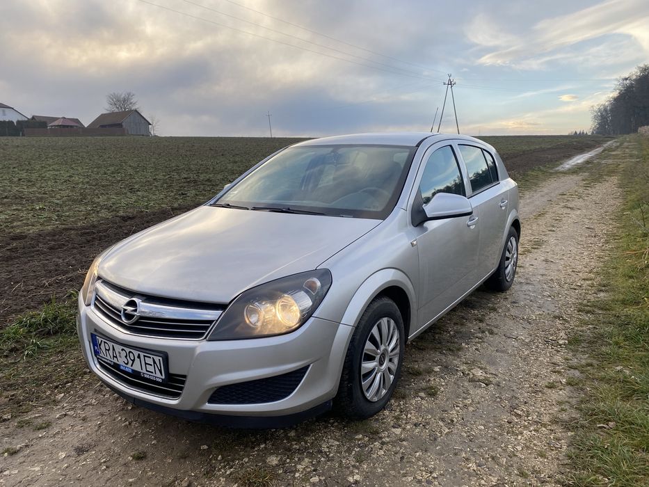 Opel Astra H 2011 1,6 benzyna Polski Salon