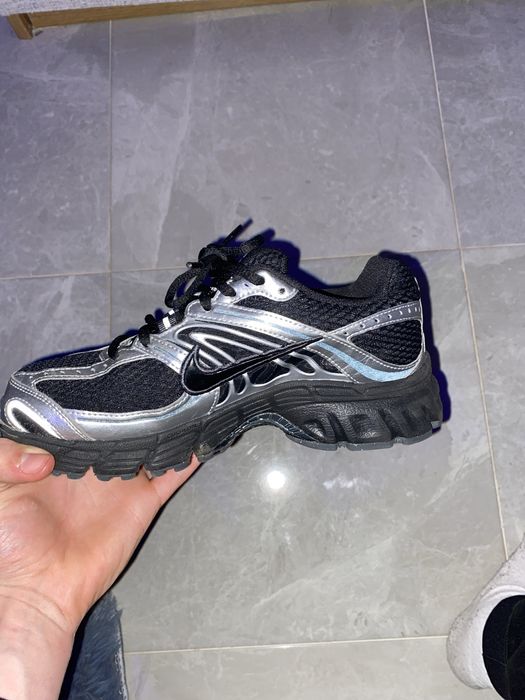 Tenis da Nike moto 2k