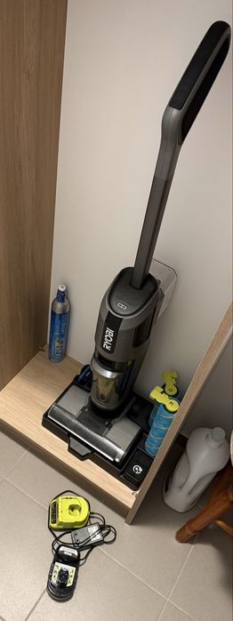 Odkurzacz myjący / pionowy RYOBI