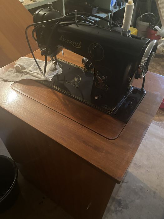 Maszyna do szycia  Łucznik