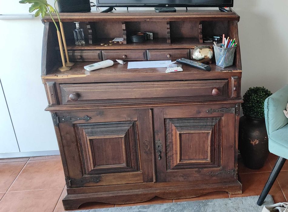 Móveis vintages bem conservados