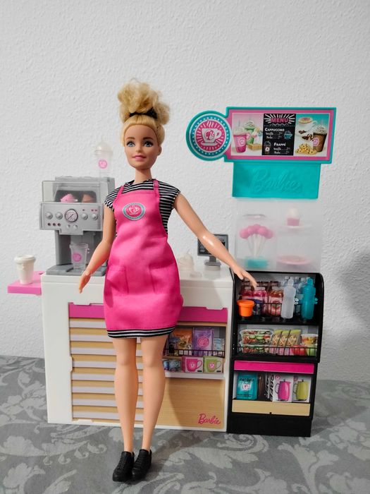 Vários artigos da Barbie