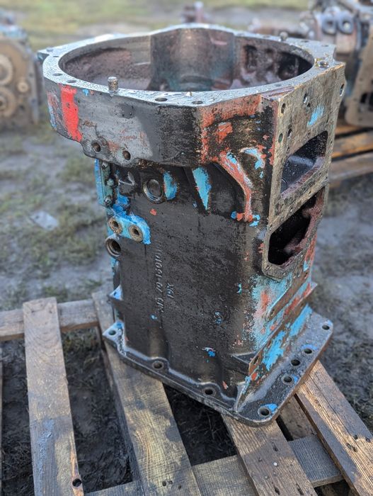 МтЗ КОРПУС Щеплення Проміжутка МТЗ 80-82-892 Промежутка запчастини МТЗ