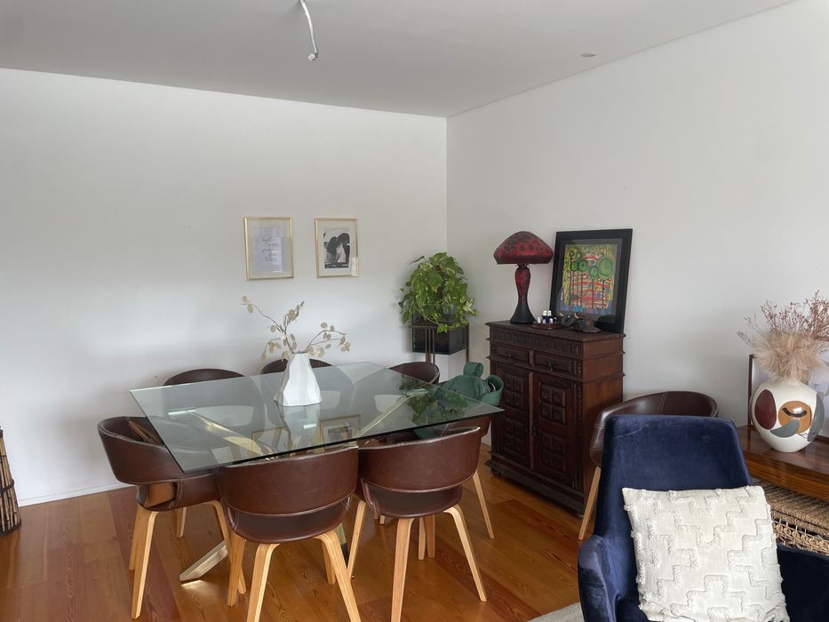 Mesa de jantar em vidro 140x140