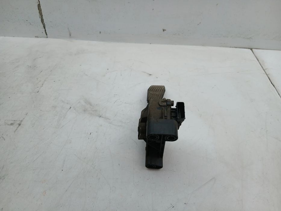 Pedal do acelerador OPEL Astra H Caravan (L35)