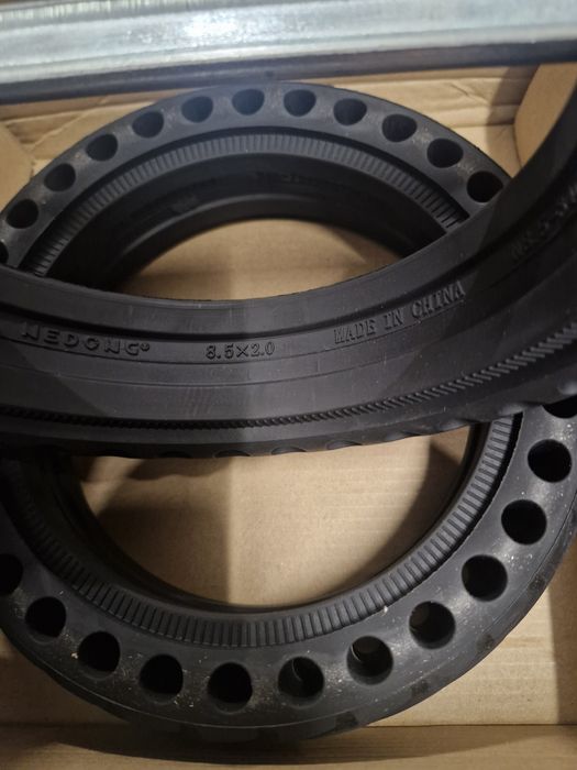 Pneu de borracha de 8,5 polegadas