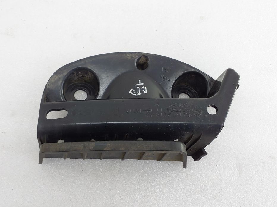 Guia de pára-choques trás direita BMW 3 (E90)