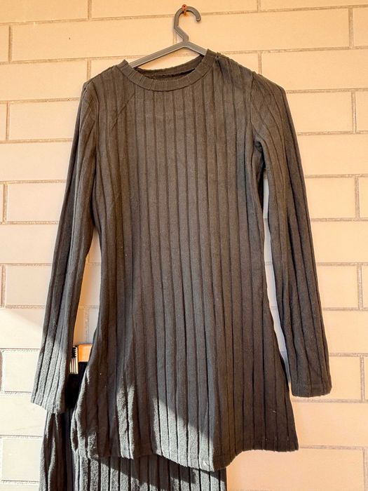 Conjunto de roupa confortável nova
