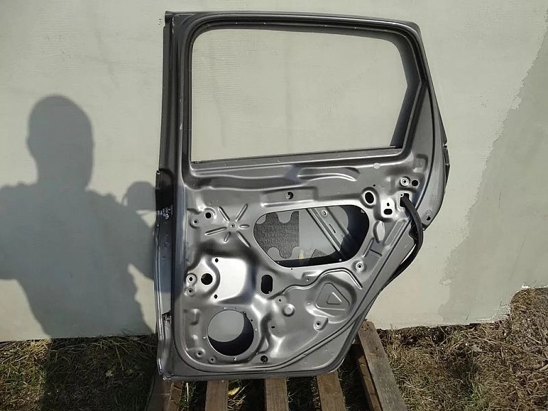 Drzwi prawe tylne VW Polo 2G