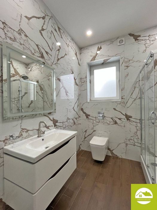 Перша здача.Квартира зі світлом! Здається трикімнатна велика квартира