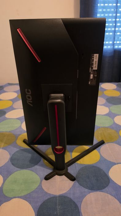 Monitor AOC  24"