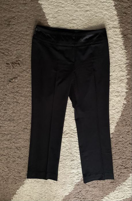 Жіночі чорні брюки