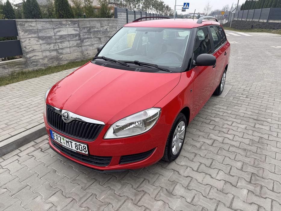 Skoda Fabia 1.2MPI klima nowy rozrzad bardzo ładne i zadbane auto