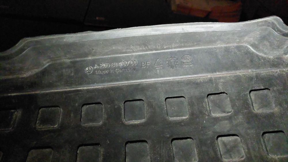 TAPETE Bagageira Mercedes