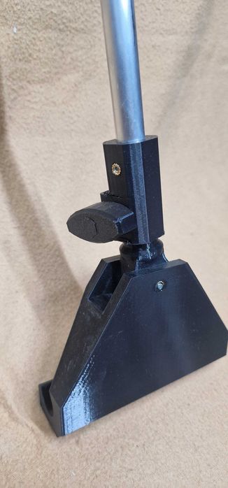 Kij do wyciagania łódki zanętowej