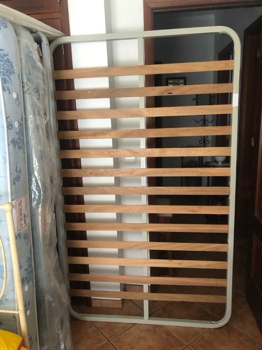 Colchões e estrados (corpo e meio)